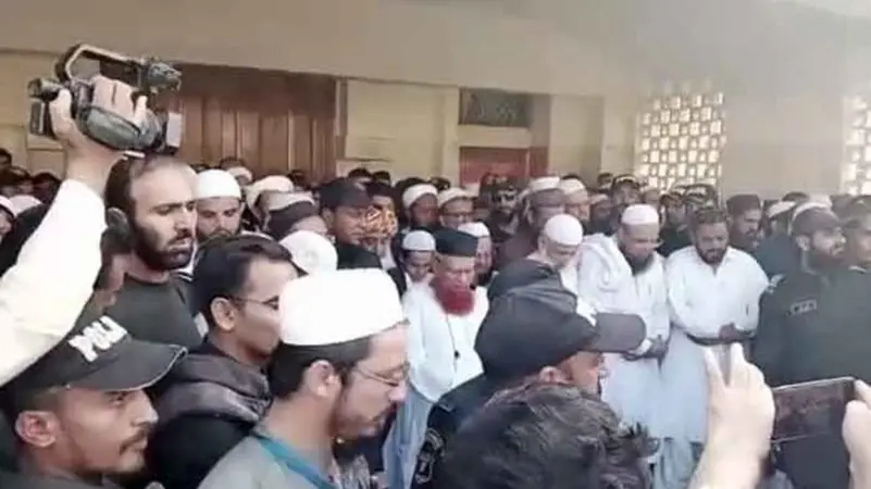 مفتی اعظم پاکستان محمد رفیع عثمانی کی نماز جنازہ ادا کر دی گئی