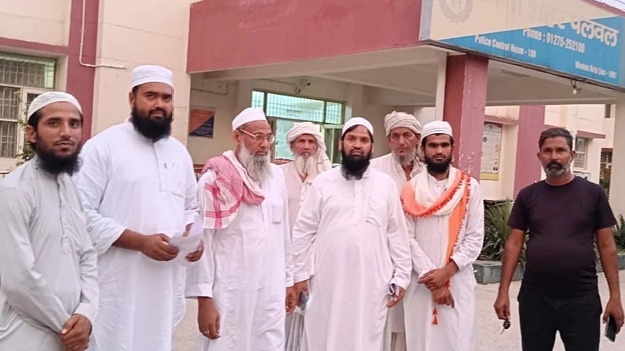 <div class="paragraphs"><p>جمعیۃ علماء ہند کا وفد</p></div>