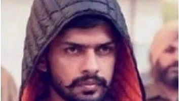 <div class="paragraphs"><p>لارنس بشنوئی</p></div>