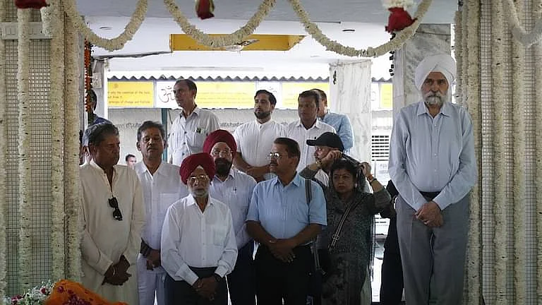 <div class="paragraphs"><p>بشن سنگھ بیدی کی آخری رسومات ادا، تصویر سوشل میڈیا</p></div>