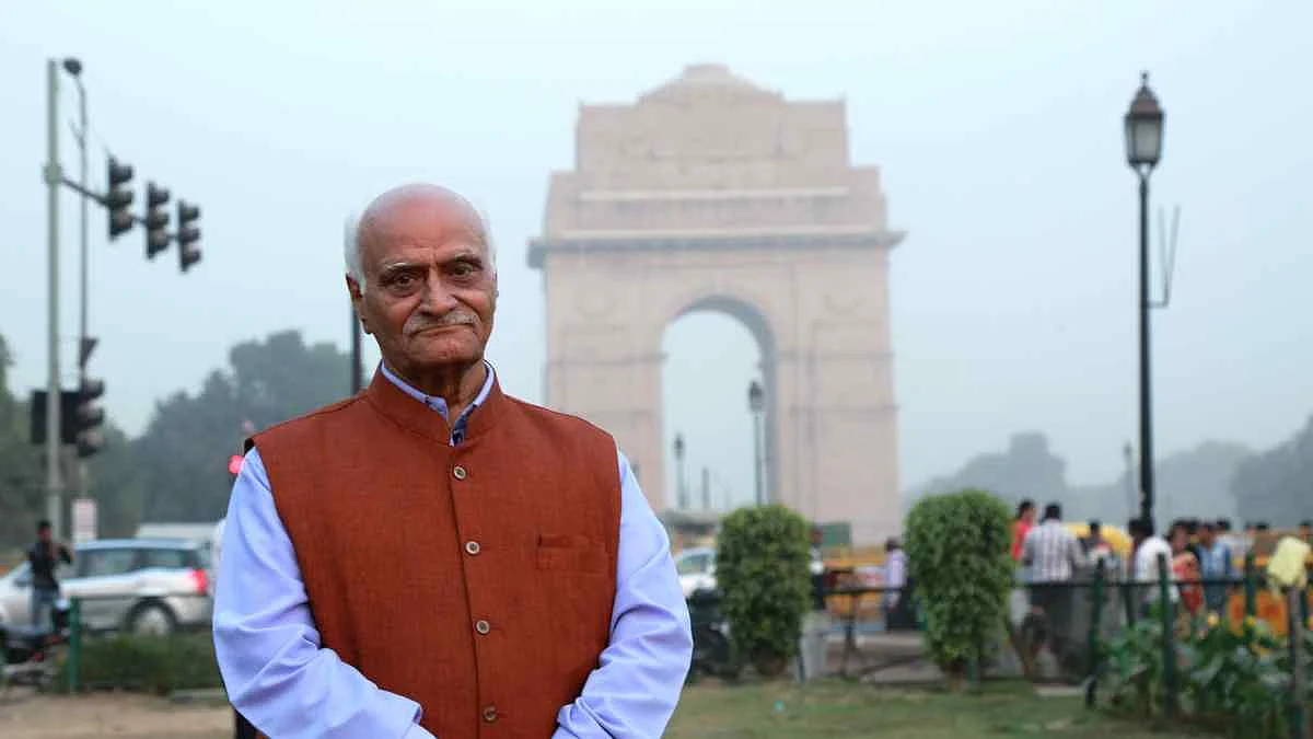 हरीश मेहरा ने जलते हुए शामियाने से नेहरू को बाहर निकाला था 