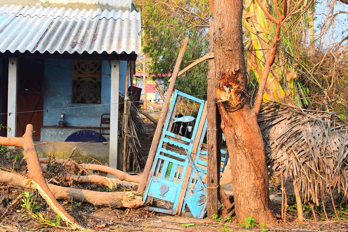 गाजा साइक्लोन से तो हम बच गए, लेकिन जीने के लिए कुछ नहीं बचा