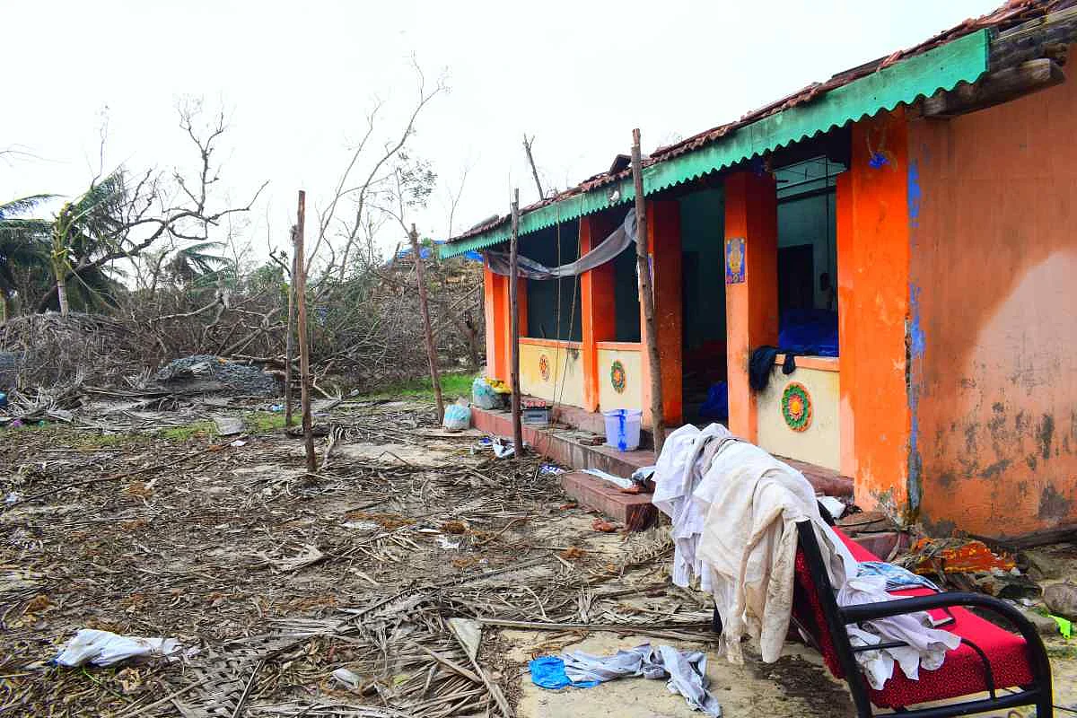 गाजा साइक्लोन से तो हम बच गए, लेकिन जीने के लिए कुछ नहीं बचा