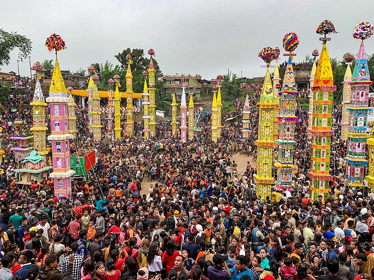 बेहदीनखलम त्यौहार अच्छे स्वास्थ्य, अच्छी फसल और संपत्ति के लिए जुलाई के महीने में मनाया जाता है.