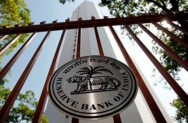 आरबीआई 1.76 लाख करोड़ रुपये सरकार को देगा