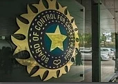 खर्चे में कटौती:BCCI ने IPL चैंपियन की इनामी राशि आधी की