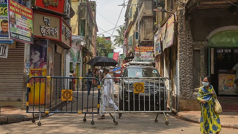 कंटेनमेंट जोन के बाहर सिनेमा हॉल और मेट्रो ट्रेने चलाने की अनुमति दी गई है