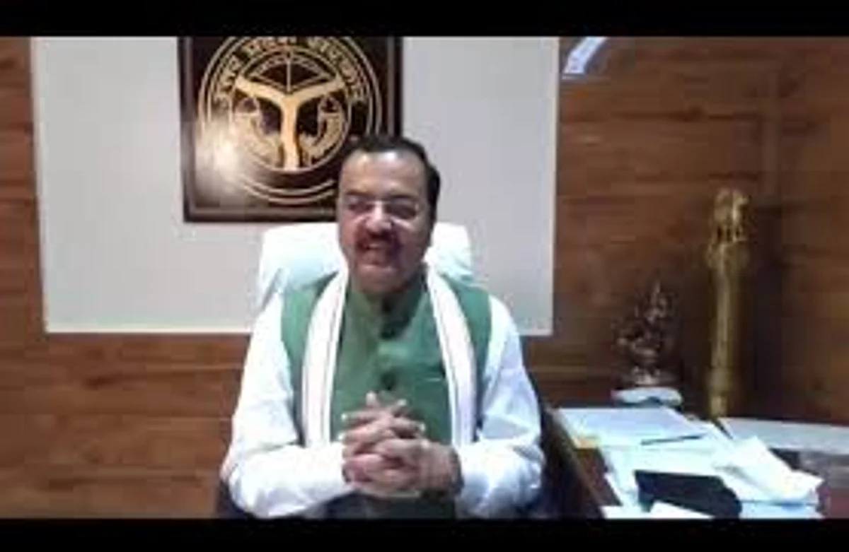 01 मई से होने वाले तीसरे टीकाकरण अभियान को सफल बनाएं-उपमुख्यमंत्री केशव प्रसाद मौर्य