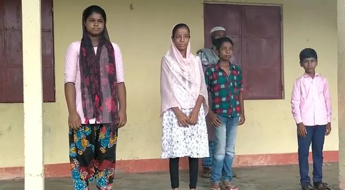प्रधानाचार्य पर स्कॉलरशिप दिलाने के नाम पर पैसा लेने का आरोप