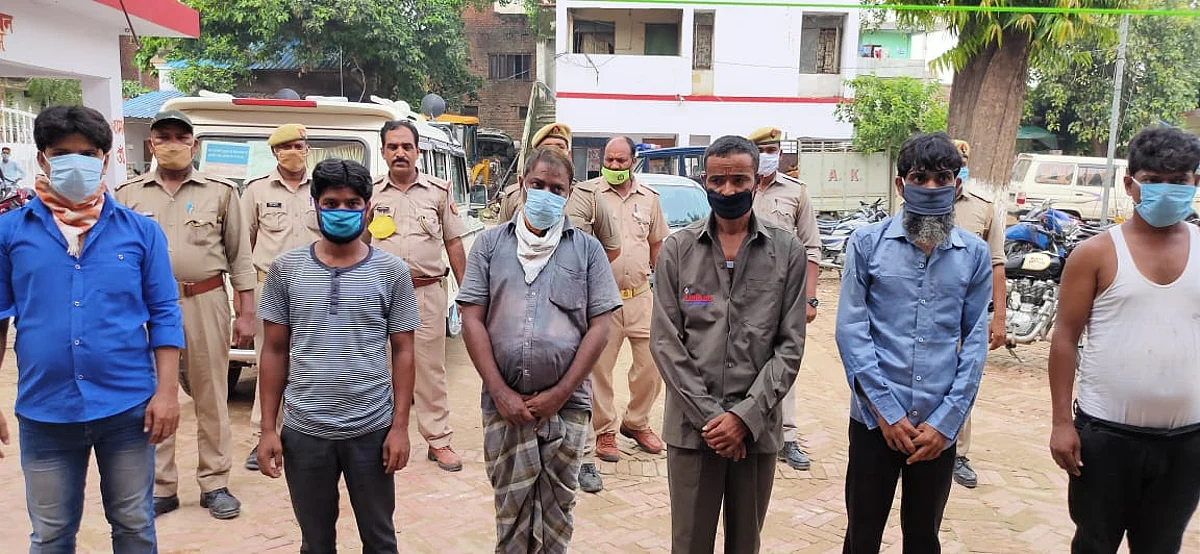 प्रतापगढ़ में प्रतिबंधित मांस के साथ छह तस्कर गिरफ्तार