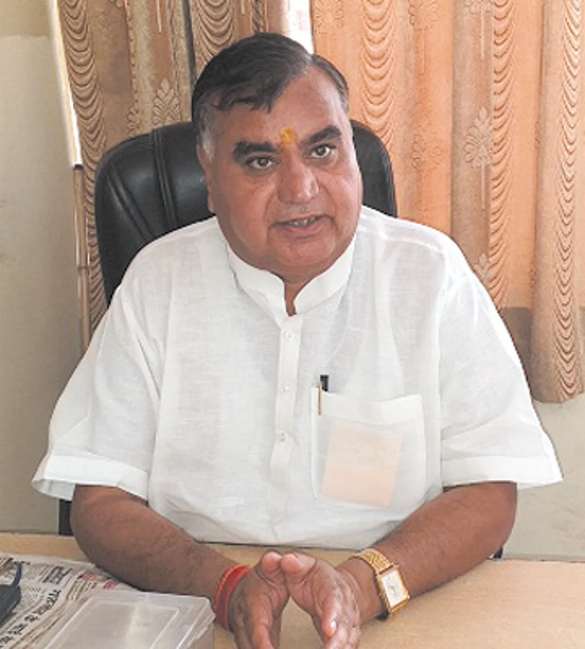 पूर्व पालिका अध्यक्ष ने शहरी विकास मंत्री पर साधा निशाना