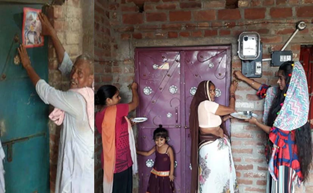 गांवों में घरों के दरवाजे पर नाग चित्र चिपकाये जाने की परम्परा को लगा ग्रहण