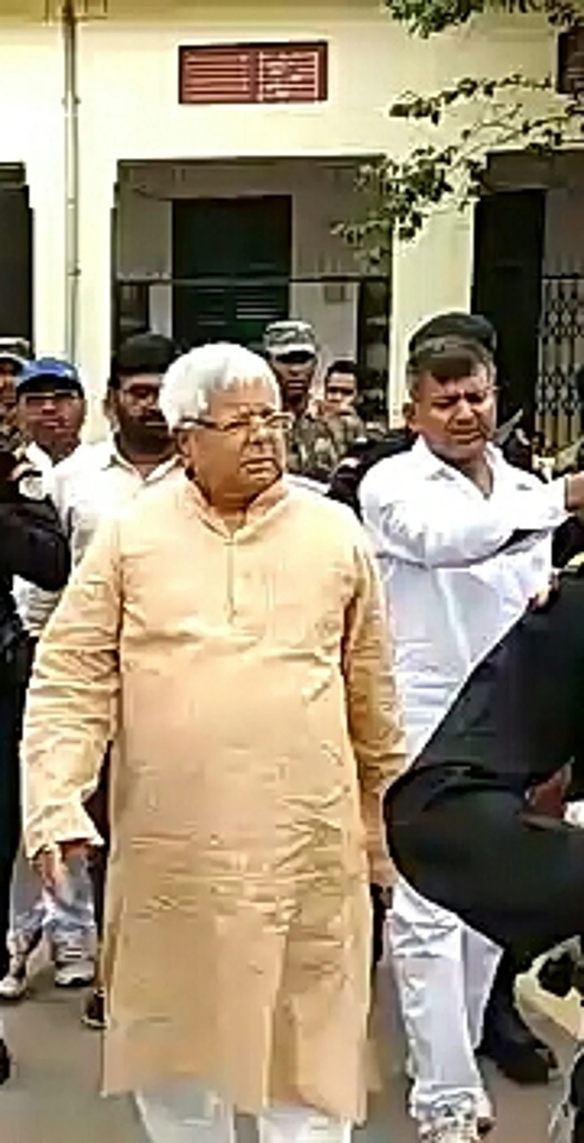 रिम्स निर्देशक के आवास पर जल्द शिफ्ट किए जाएंगे लालू