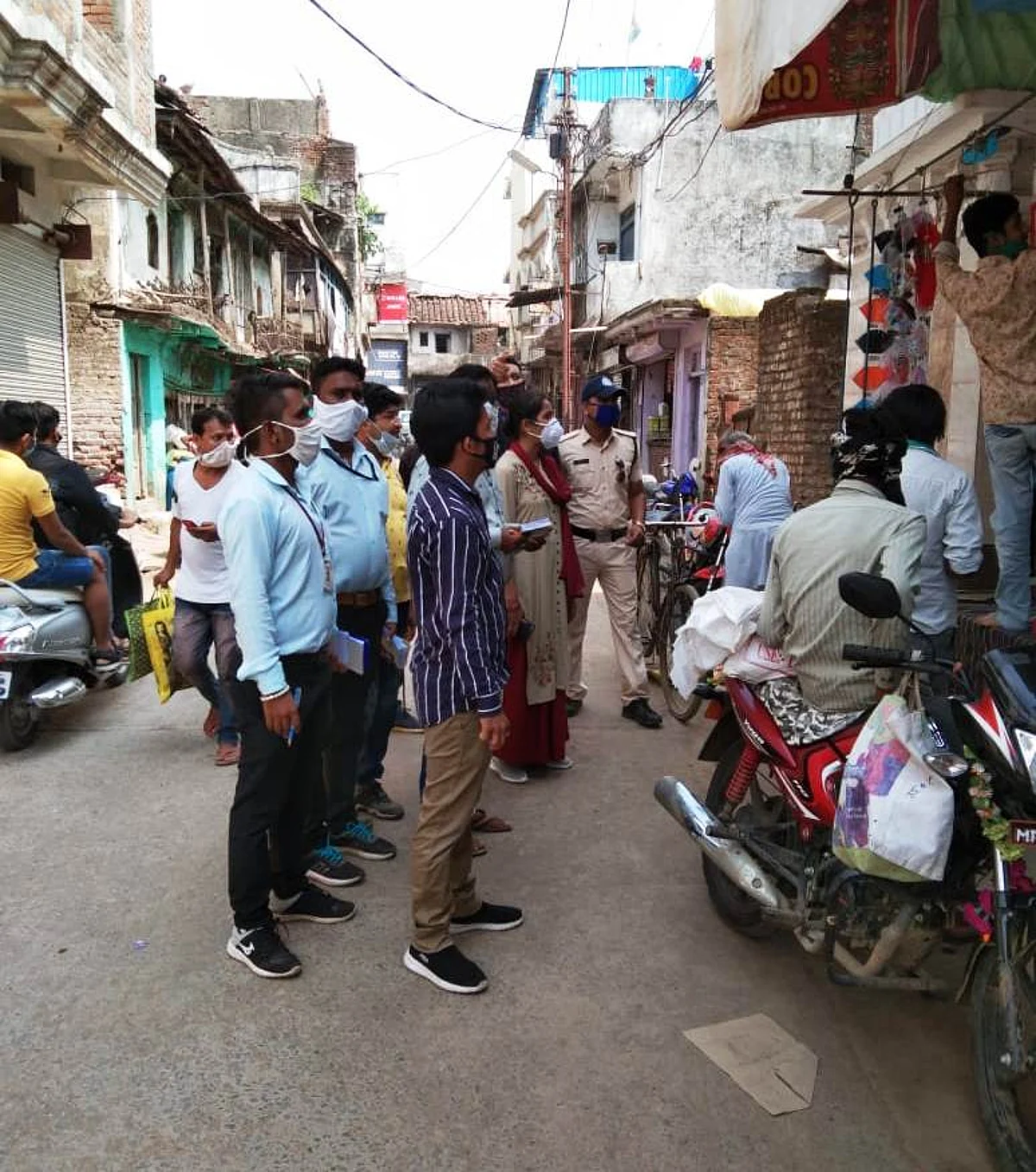 गाइडलाइन के उल्लंघन पर गोटेगांव में 15 व्यक्तियों पर 2500 रूपये का जुर्माना