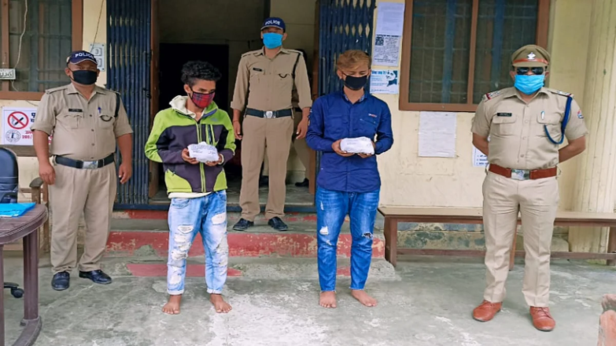 चरस के साथ दो युवक गिरफ्तार
