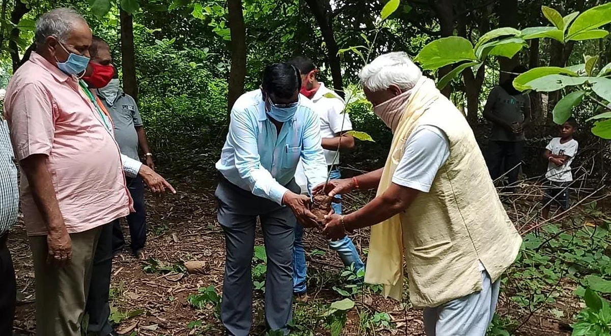 पर्यावरण संरक्षण के प्रति जागरूक नहीं हुए, तो आने वाला समय काफी संकट भरा होगा : कड़िया मुंडा