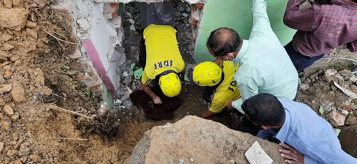 टिहरीः रक्षाबंधन से पहले तीन भाई बहनों की मलबे में दबकर मौत, परिवार में कोहराम