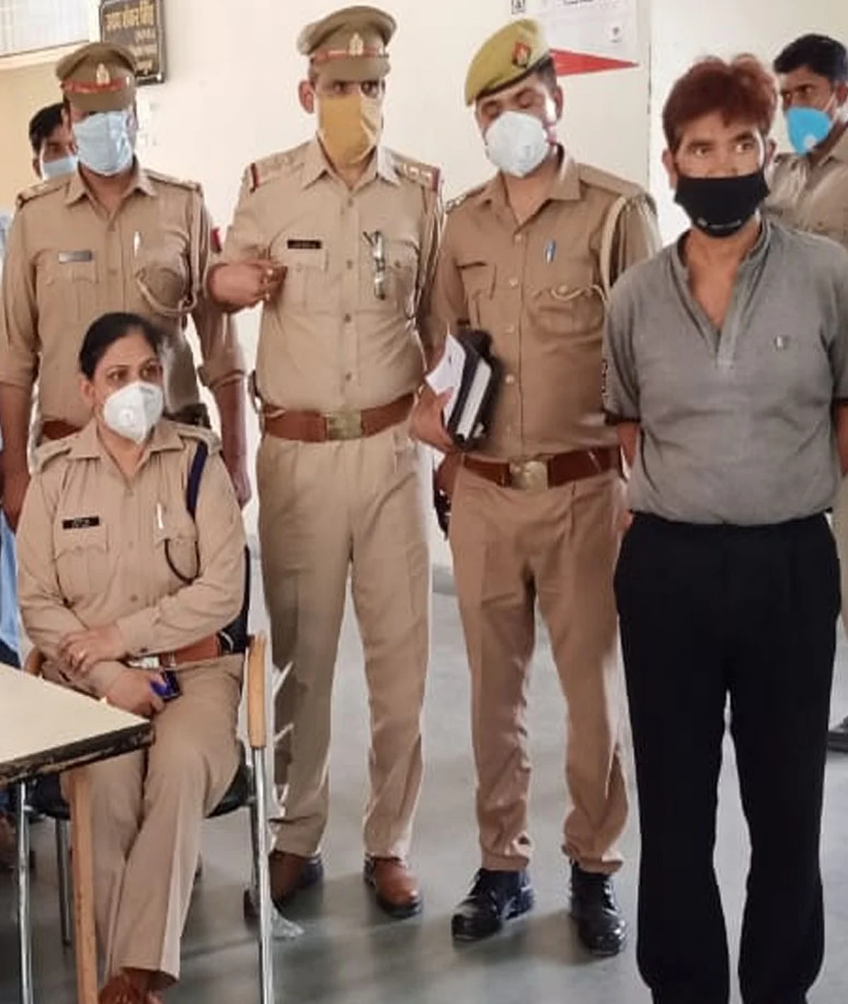 मथुरा : सरेबाजार फायरिंग कर दोहरे हत्याकांड को अंजाम देने वाला 25 हजार का ईनामी गिरफ्तार
