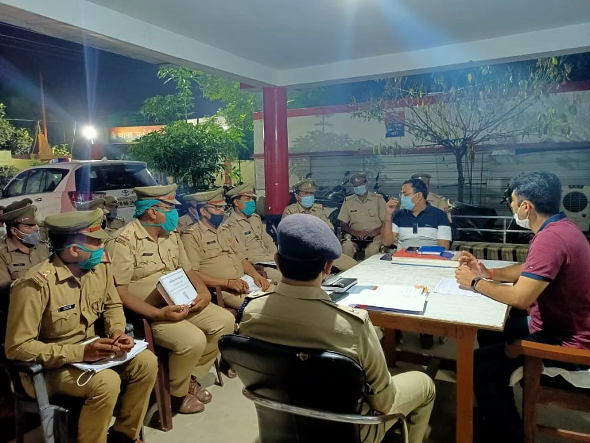 एसएसपी के निरीक्षण में अनुपस्थित मिले चौकी प्रभारी, कटा एक दिन का वेतन