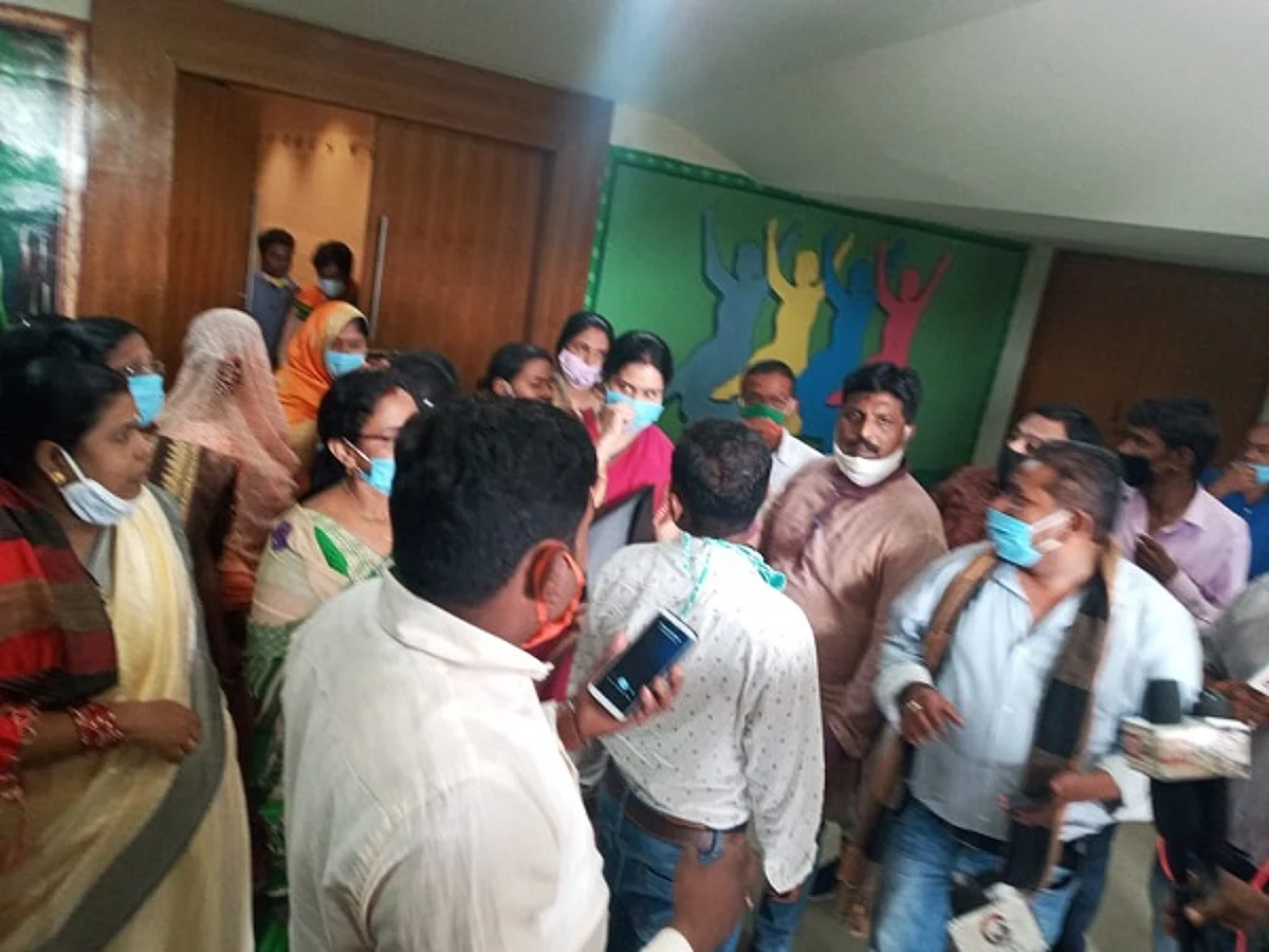 नगर निगम में चुनाव के 7 माह के बाद बुलवाई गयी विशेष बैठक, भाजपा पार्षदों ने किया बहिष्कार