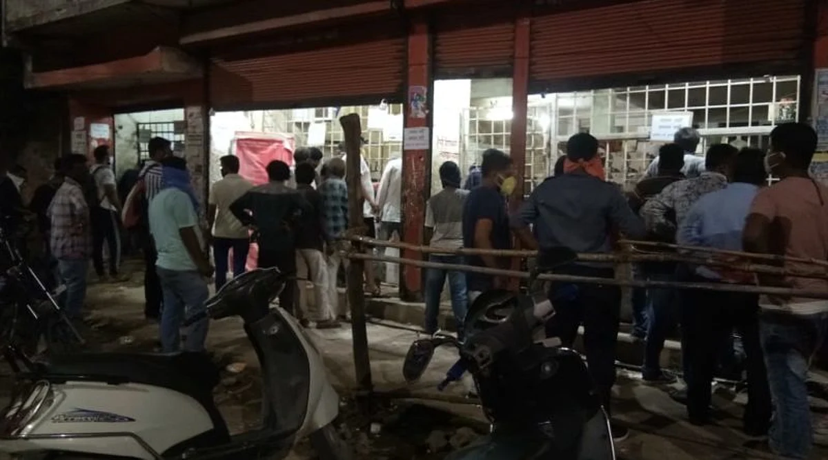 शराब की ऑनलाइन बुकिंग का हाल, कोचिए हो रहे मालामाल
