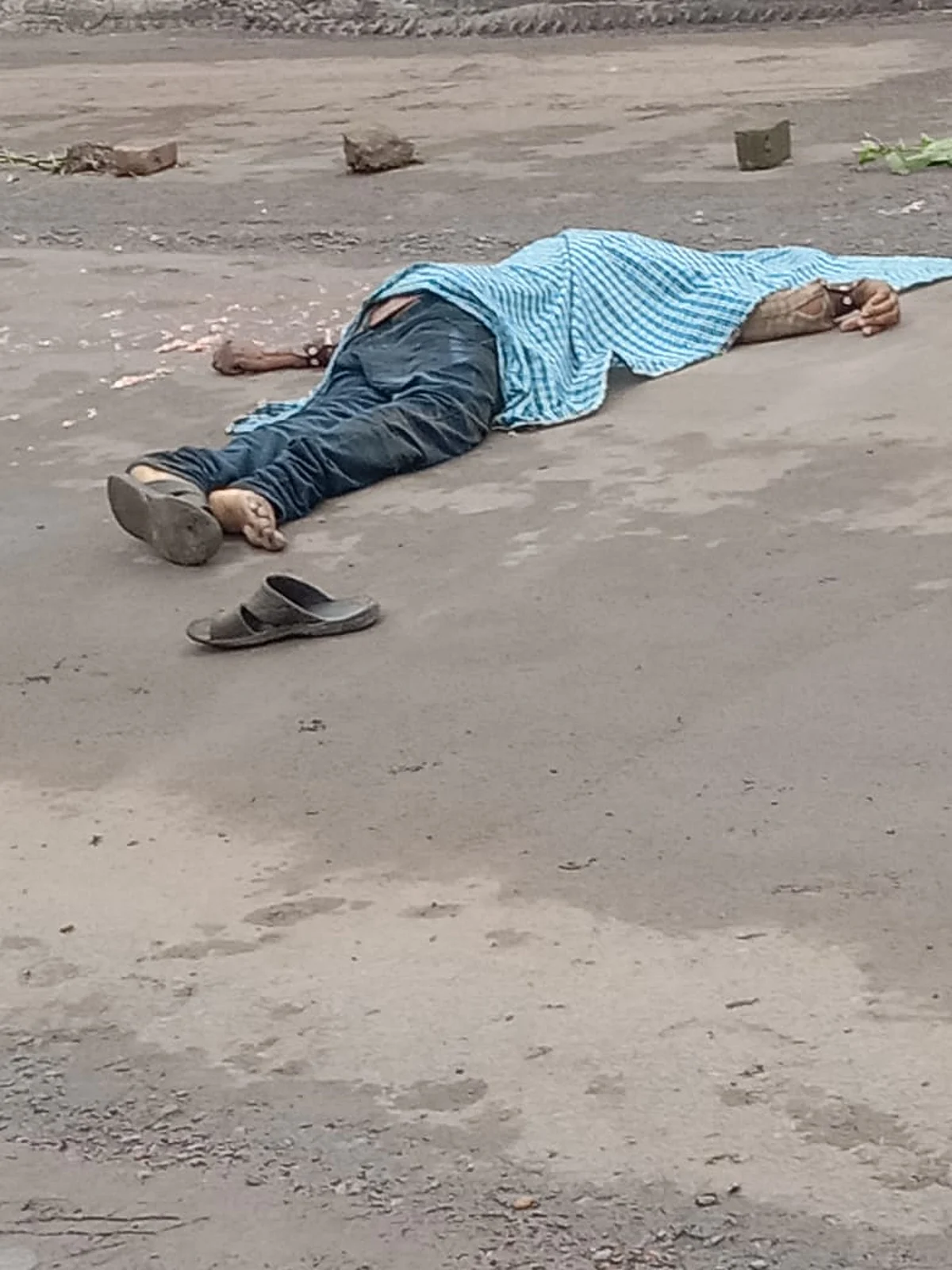 अपने ही परिवार के पांच सदस्यों की हत्या कर आरोपित ने की खुदकुशी