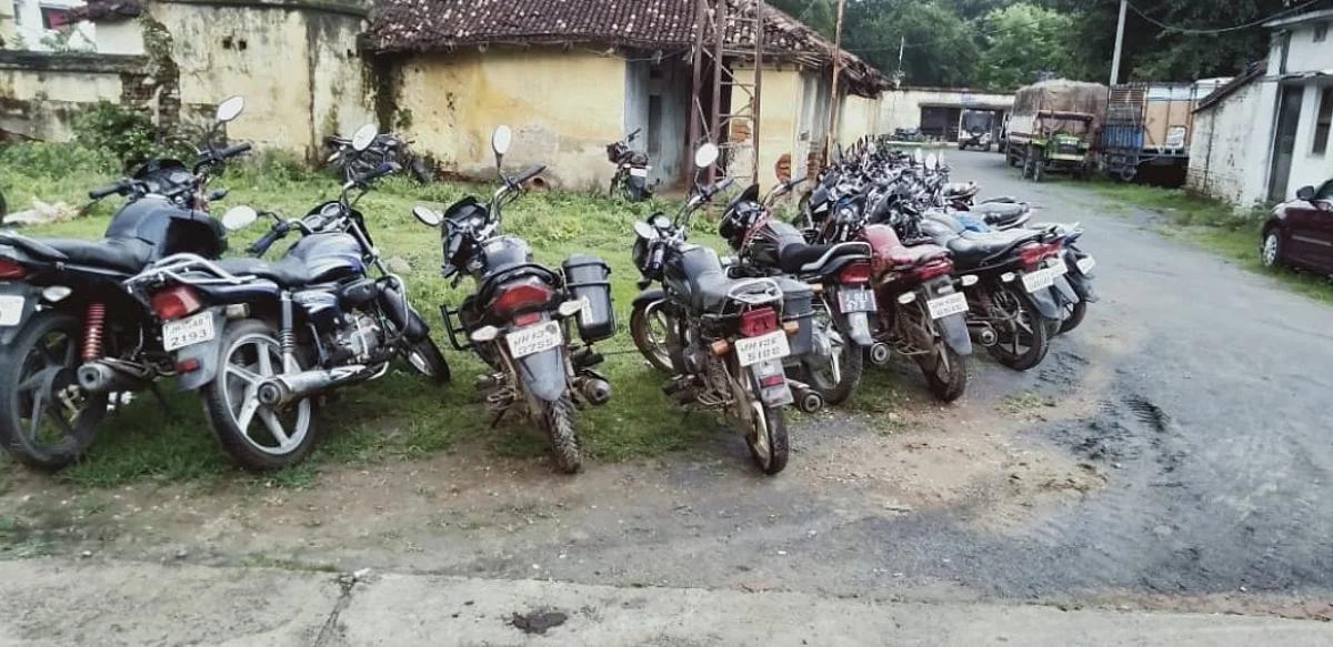 चतरा पुलिस ने चलाई वाहन चेकिंग अभियान, दो सौ मोटरसाइकिल को किया जप्त