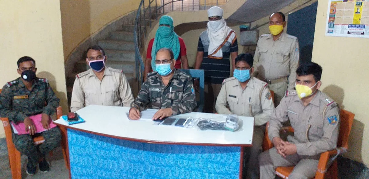 प्रधानाध्यापक से 55 लाख की ठगी मामले में दो गिरफ्तार, 6 लाख 50 हजार बरामद