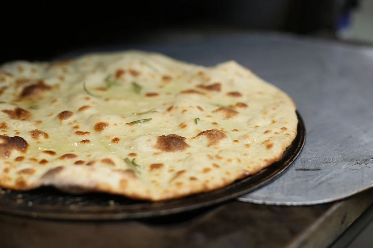 सपने में रोटी खाना देखने का मतलब - Dream Eating Roti Meaning