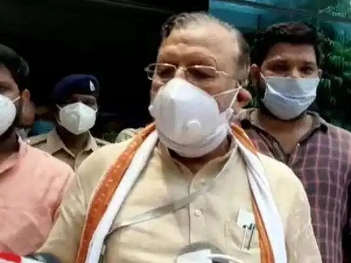 ज्यादा से ज्यादा मरीजों का सरकारी चिकित्सालयों में ही कराया जाए इलाज-सुरेश खन्ना