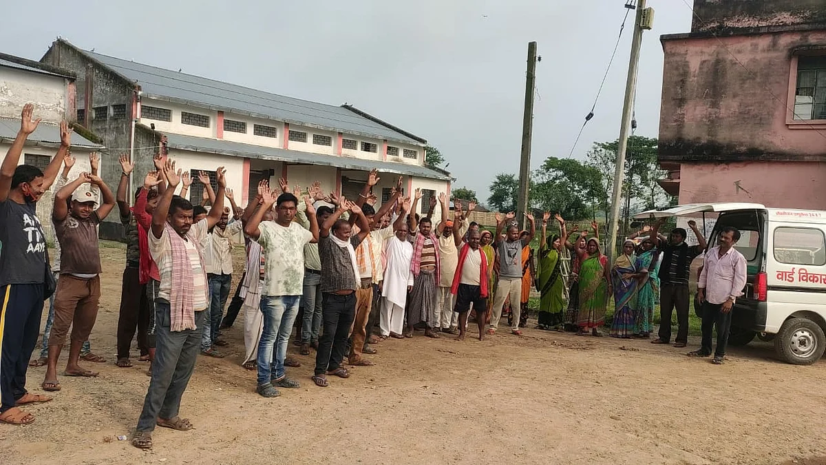 इलाज के दौरान जख्मी की मौत,परिजनों ने किया सलखुआ थाना का घेराव