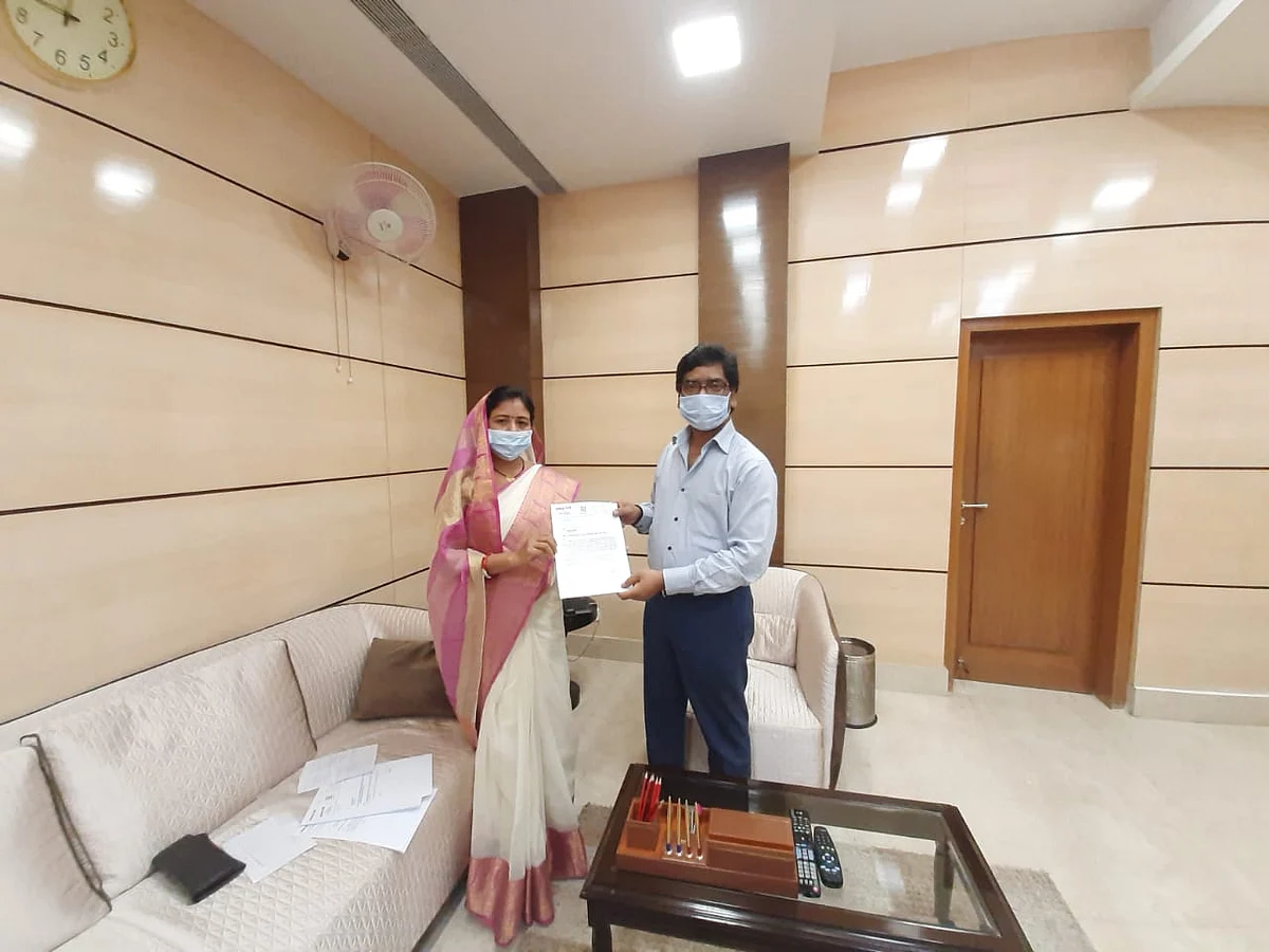 मां छिन्नमस्तिका मंदिर खोलने के लिए सीएम से मिली ममता, सीएम ने सकारात्मक पहल का दिया आश्वासन
