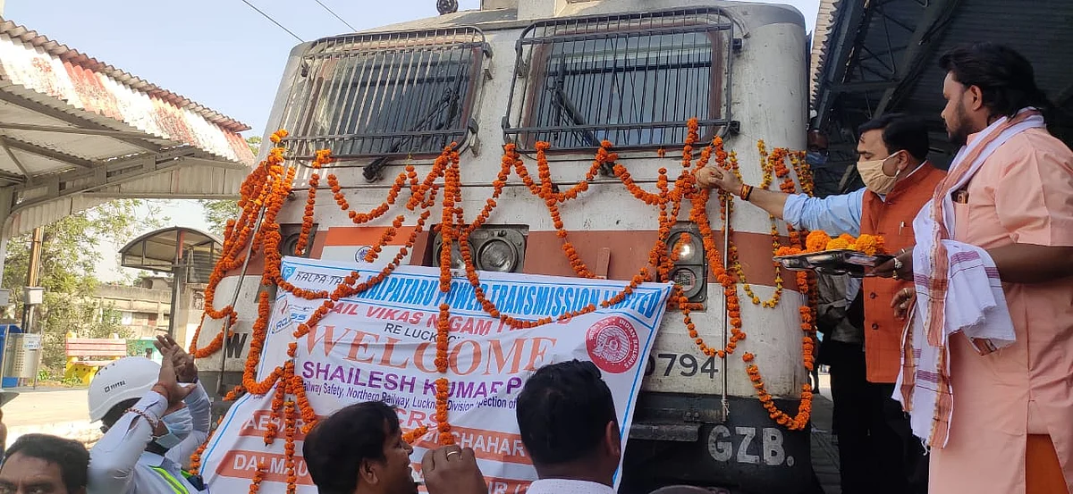 लख़नऊ से प्रयागराज तक इलेक्ट्रिक से चलेंगी ट्रेन