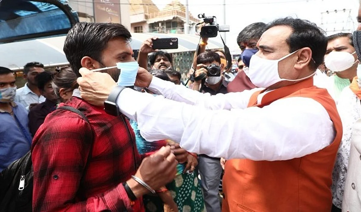 मास्क न पहनना सामाजिक अपराध : डॉ. नरोत्तम मिश्रा