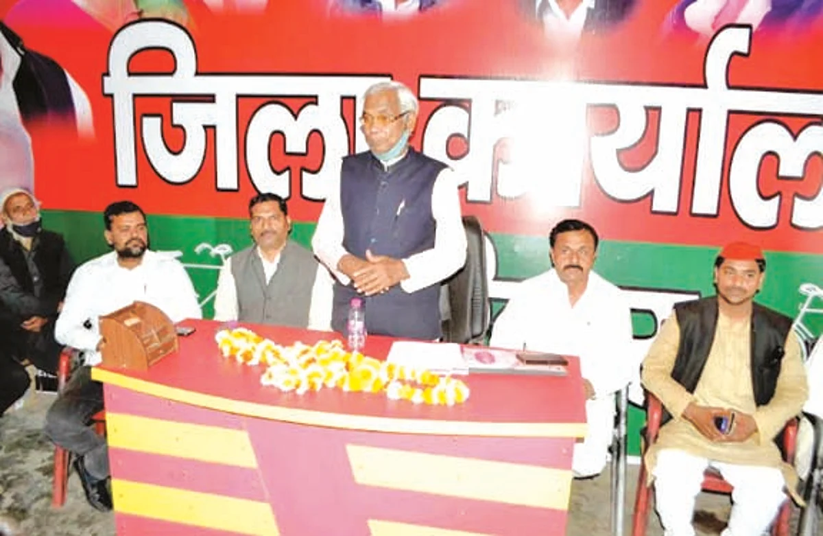 प्रदेश को लूटने में लगी है भाजपा व कांग्रेसः डा. सचान