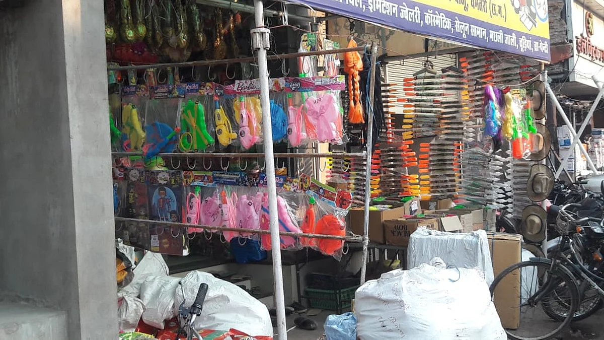 धमतरी:होली बाजार को लेकर उत्साह फीका, बाजार में नहीं दिख रही रौनक