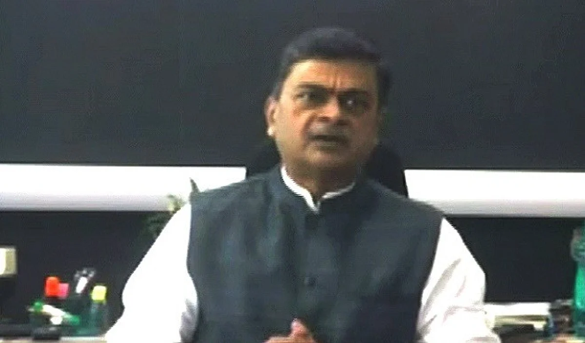 बिजली मंत्री ने की ग्राम उजाला कार्यक्रम की शुरूआत, गांवों में 10 रुपये में मिलेगा एलईडी बल्ब