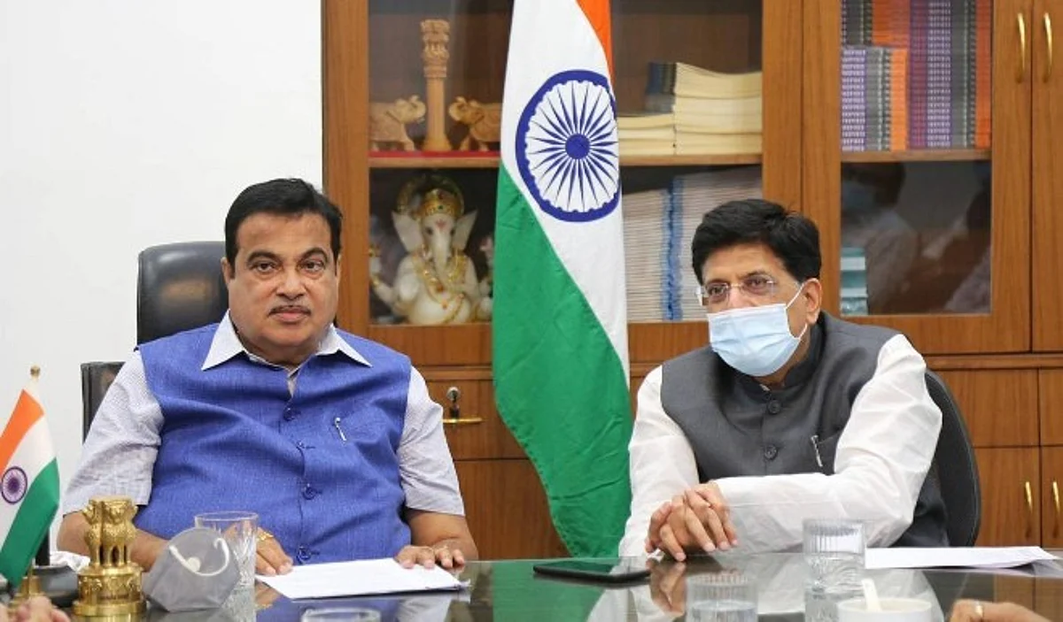 पीयूष गोयल ने संसद में राज्यों से की अपील, रेलवे की परियोजनाओं के लिये सहयोग मांगा