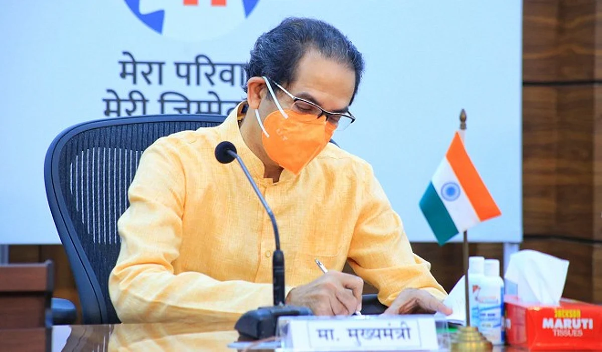महाराष्ट्र में बड़ा प्रशासनिक फेरबदल, वाजे के पूर्व सहकर्मी समेत 86 पुलिसकर्मियों का तबादला