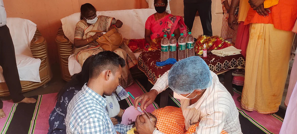 नतीनी का मुंडन कराने रजरप्पा पहुंची राज्यपाल द्रौपदी मुर्मू, बेटी और दामाद के साथ की पूजा अर्चना