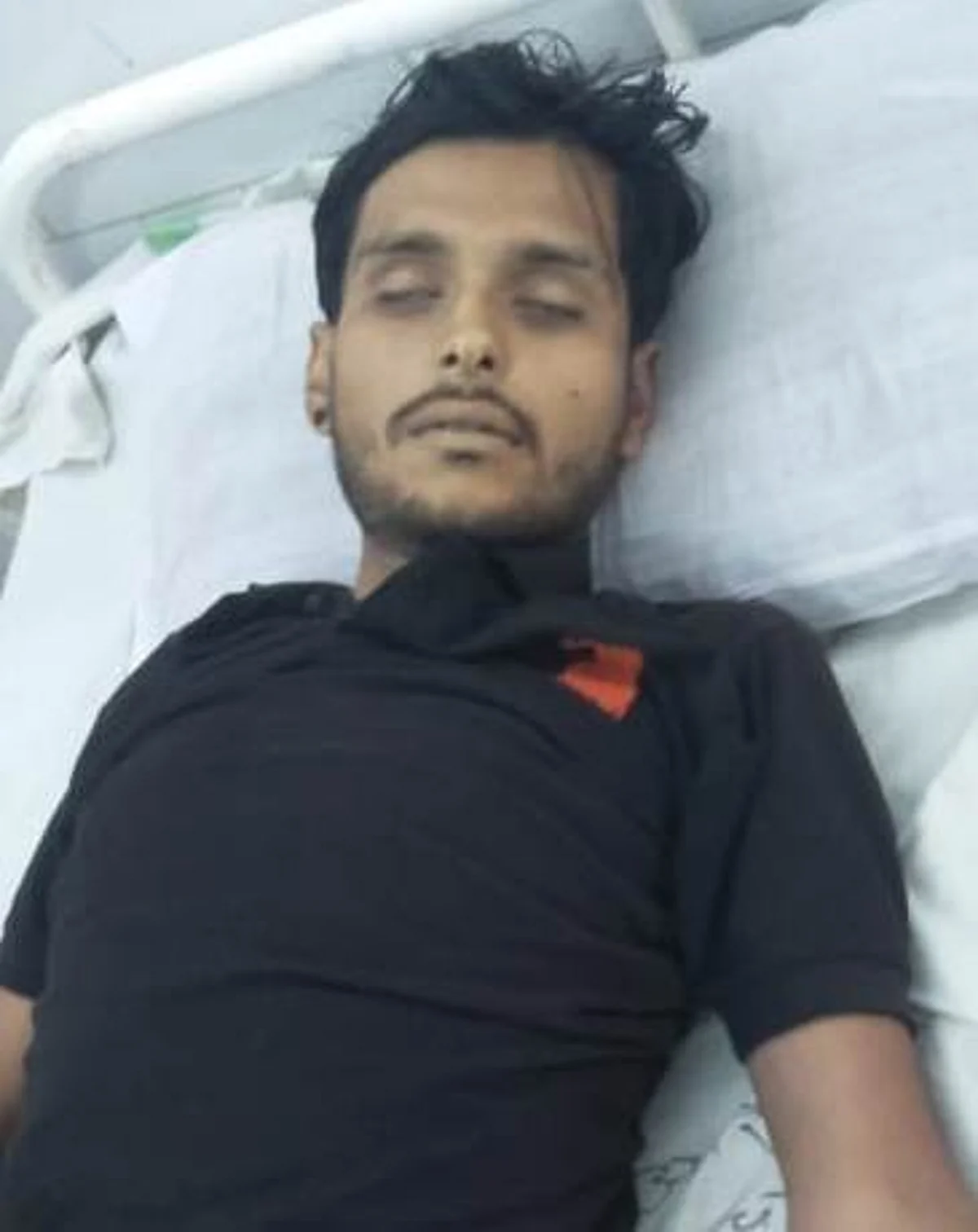 अलग अलग स्थान पर सड़क हादसों में दो लोगों की मौत