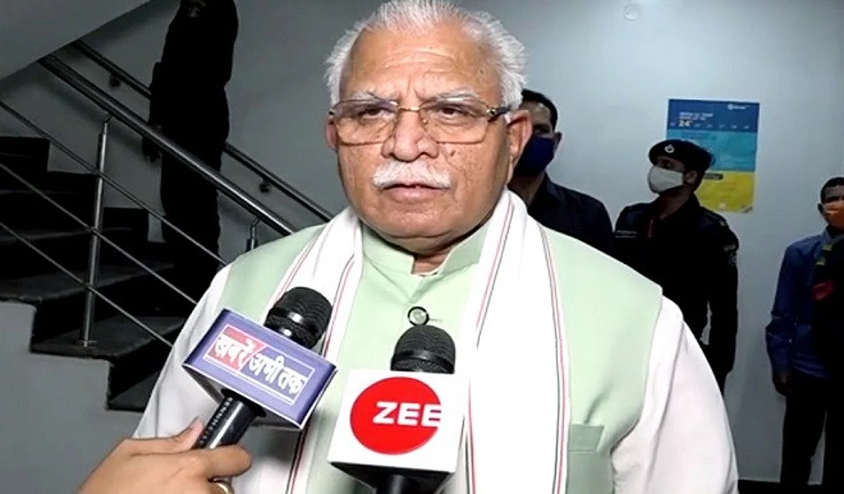 ऑक्सीजन सिलेंडर की कालाबाजारी करने वालों के खिलाफ की जाएगी सख्त कार्रवाई: खट्टर