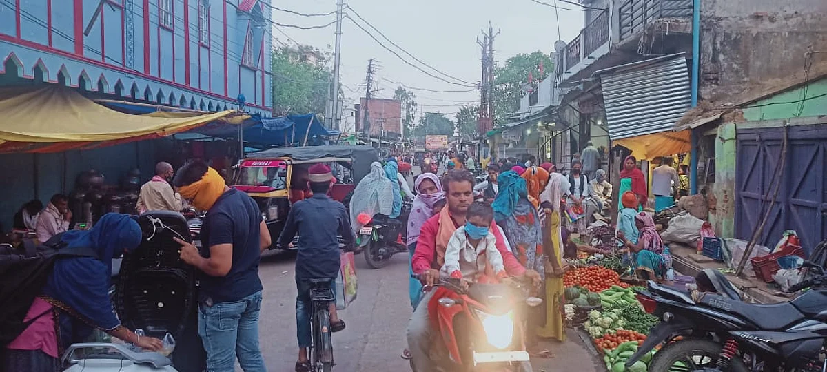 कोरोना नियमों की अनदेखी बढ़ा रहीं संक्रमितों की संख्या, तेरह दिन में मिले 550 संक्रमित