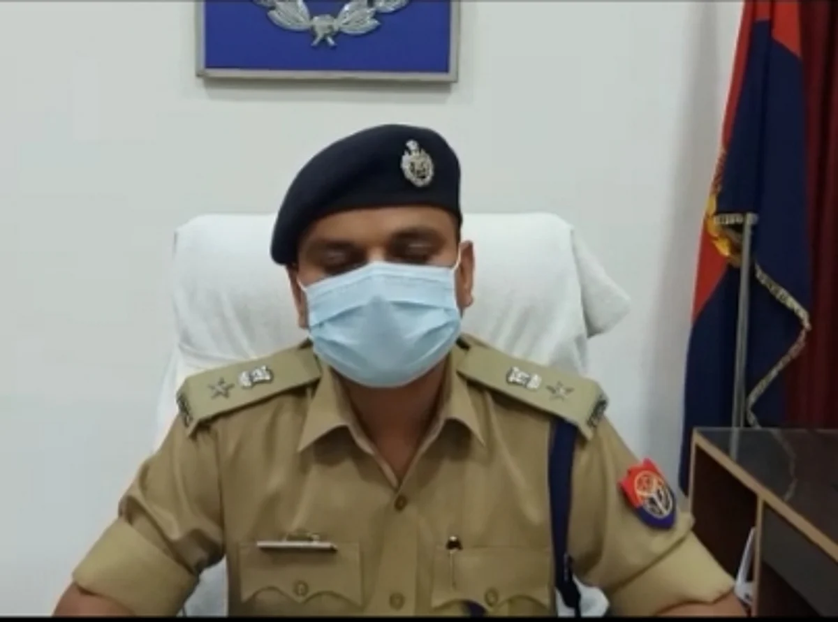 फतेहपुर : पंचायत चुनाव को लेकर पुलिस ने अवैध शराब कारोबारियों पर शिकंजा कसने में हुई सफल