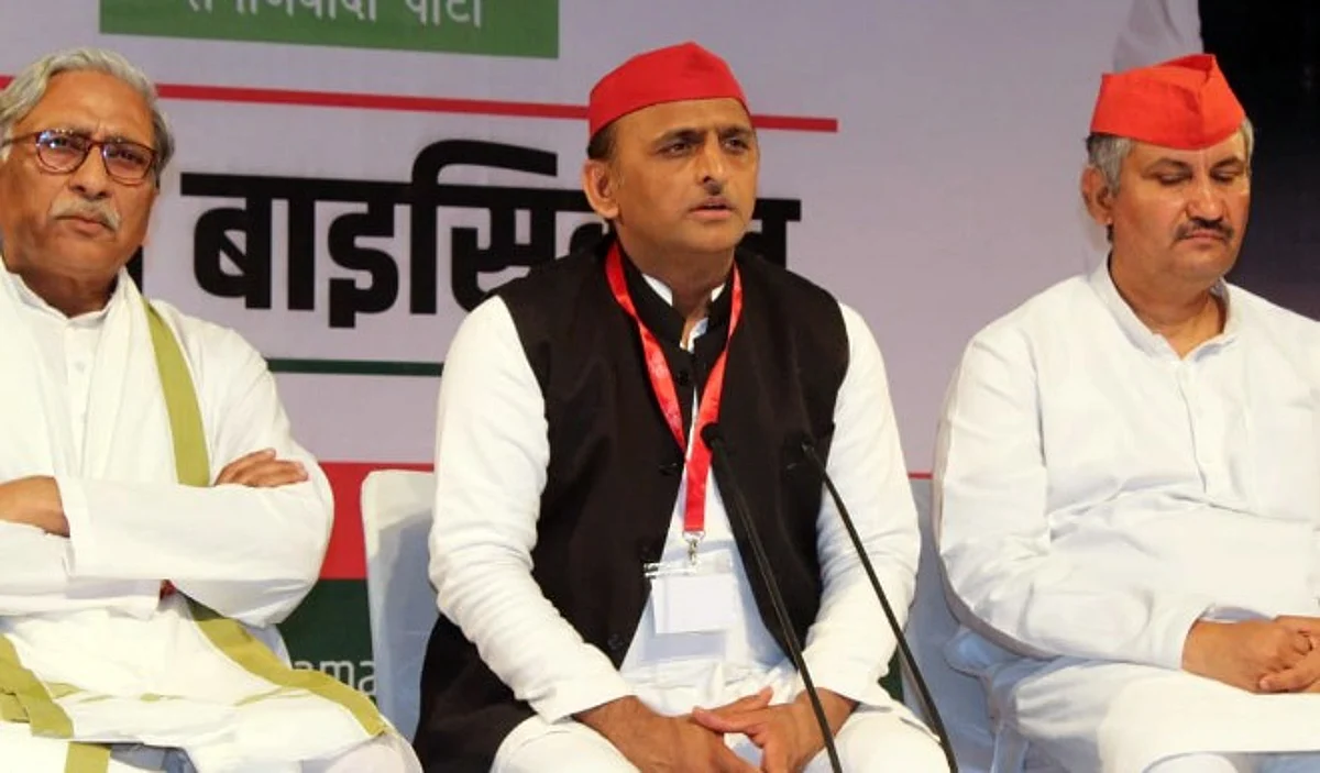चुनाव ड्यूटी में लगे कर्मियों की कोरोना से मौत पर बिफरा विपक्ष, 50-50 लाख के मुआवजे की मांग
