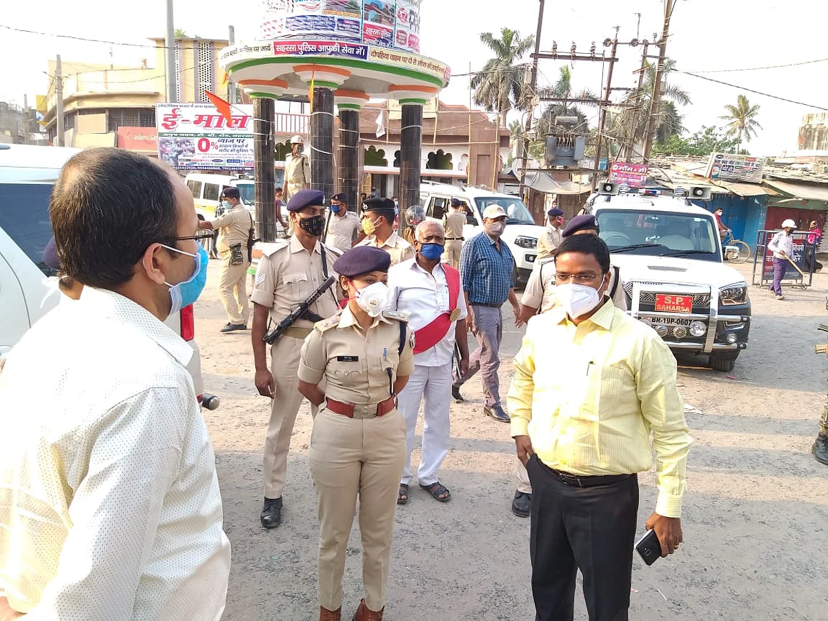 डीएम,एसपी ने शहरी क्षेत्र के अलावा बरियाही व बिहरा बाजार का लिया जायजा