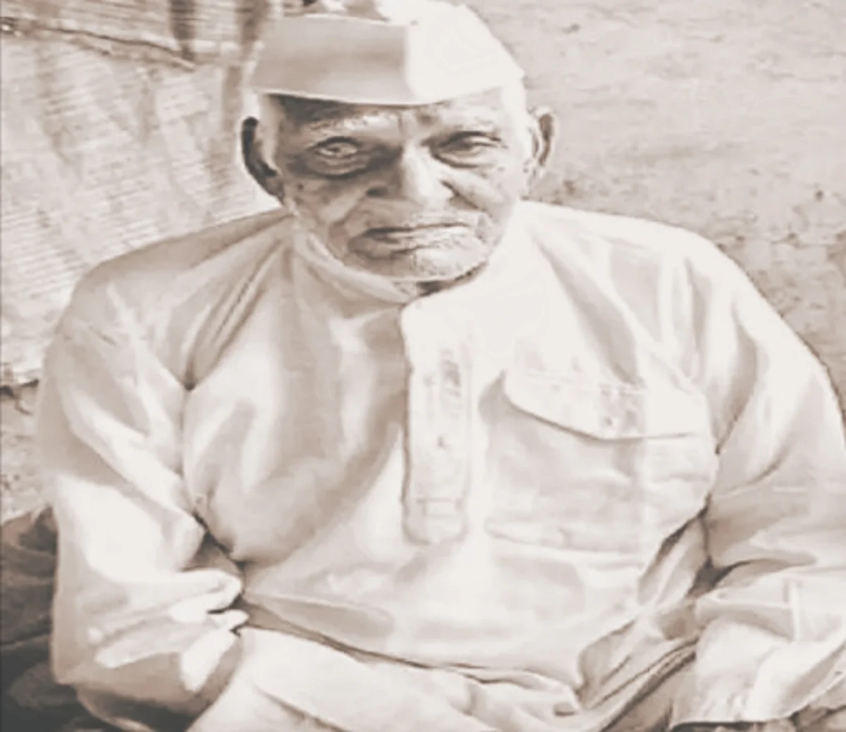 गॉड आफ ऑनर के साथ स्वतंत्रता संग्राम सेनानी भुवनेश्वर शुक्ल को अंतिम विदाई