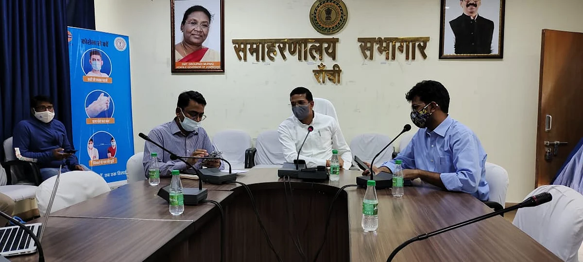 जांच नहीं करने पर लैब को किया जाएगा सील : उपायुक्त
