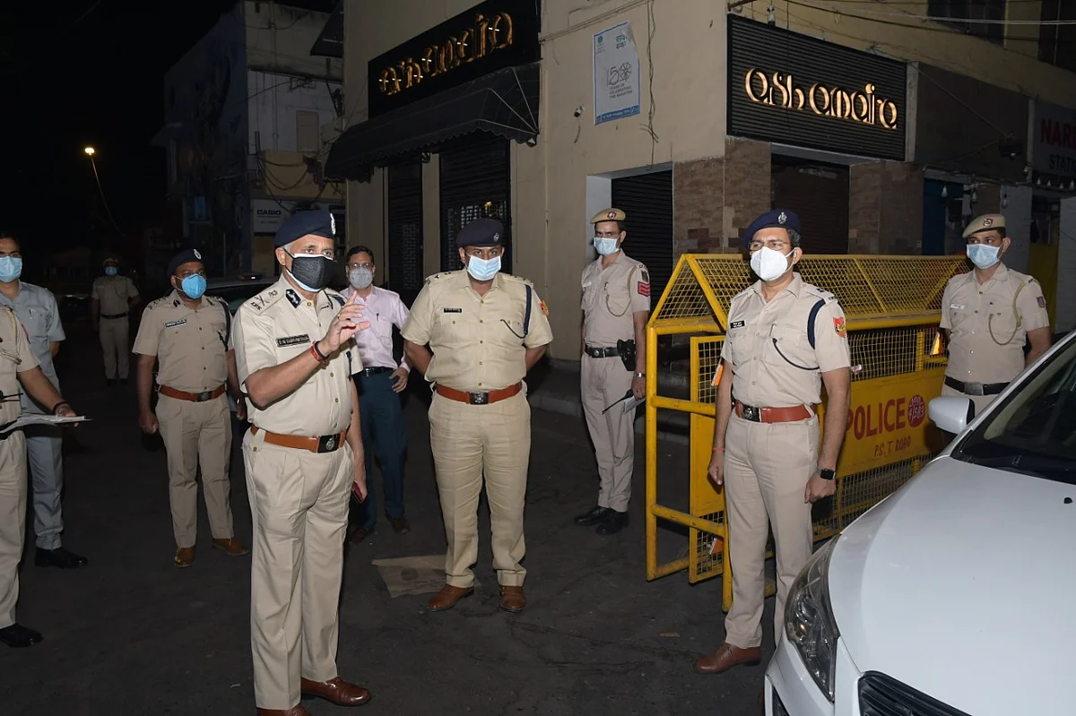 दिल्ली पुलिस आयुक्त ने रात्री कर्फ्यू का लिया जायजा