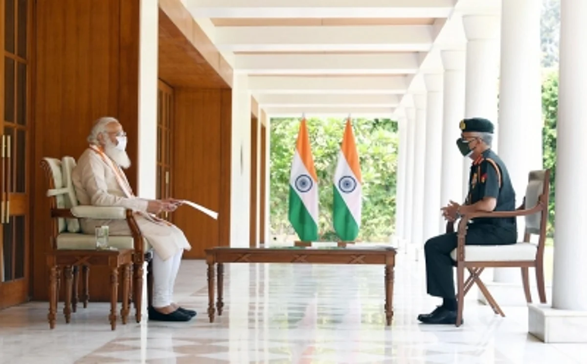 सेना प्रमुख ने प्रधानमंत्री से कहा, फौज जहां भी संभव है, वहां अस्पताल खोल रही